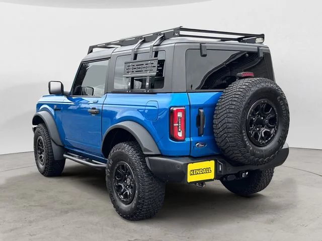 Used 2023 Velocity Blue Metallic Ford Wildtrak image 3