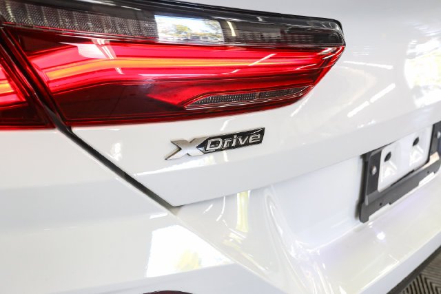 Used 2019 White BMW M850i xDrive image 9