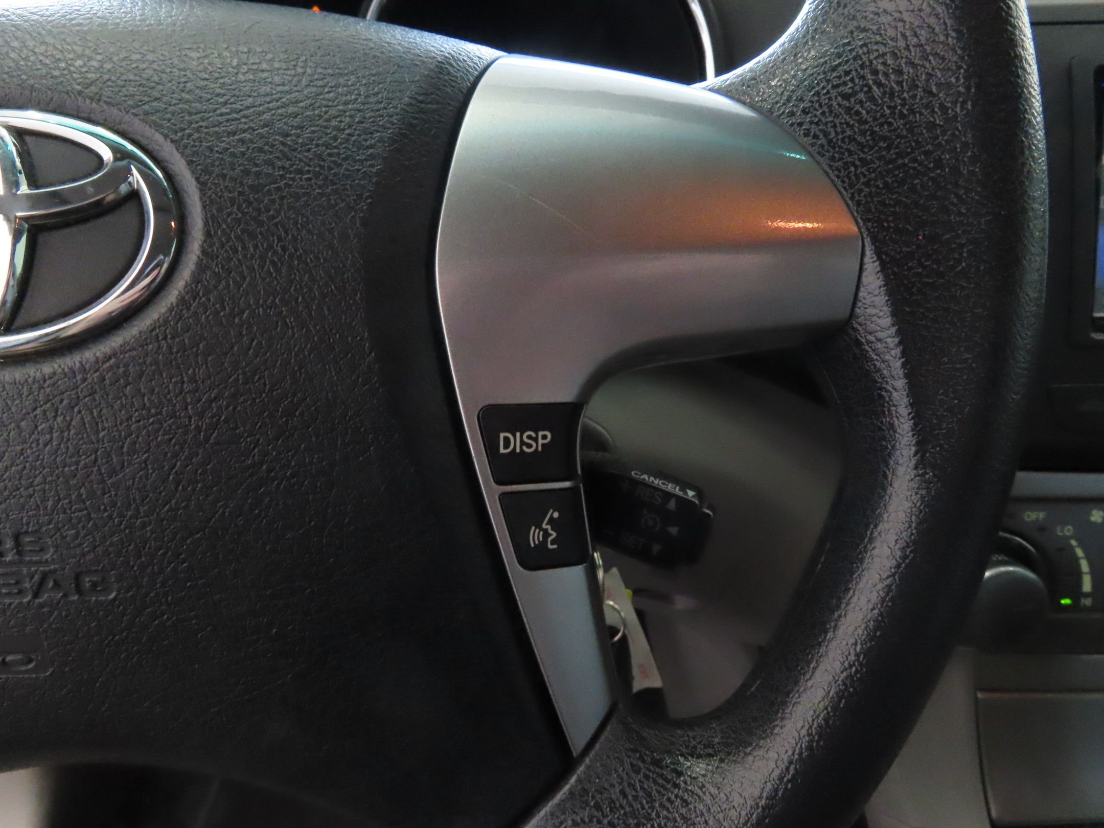 Used 2012 White Toyota Base image 15
