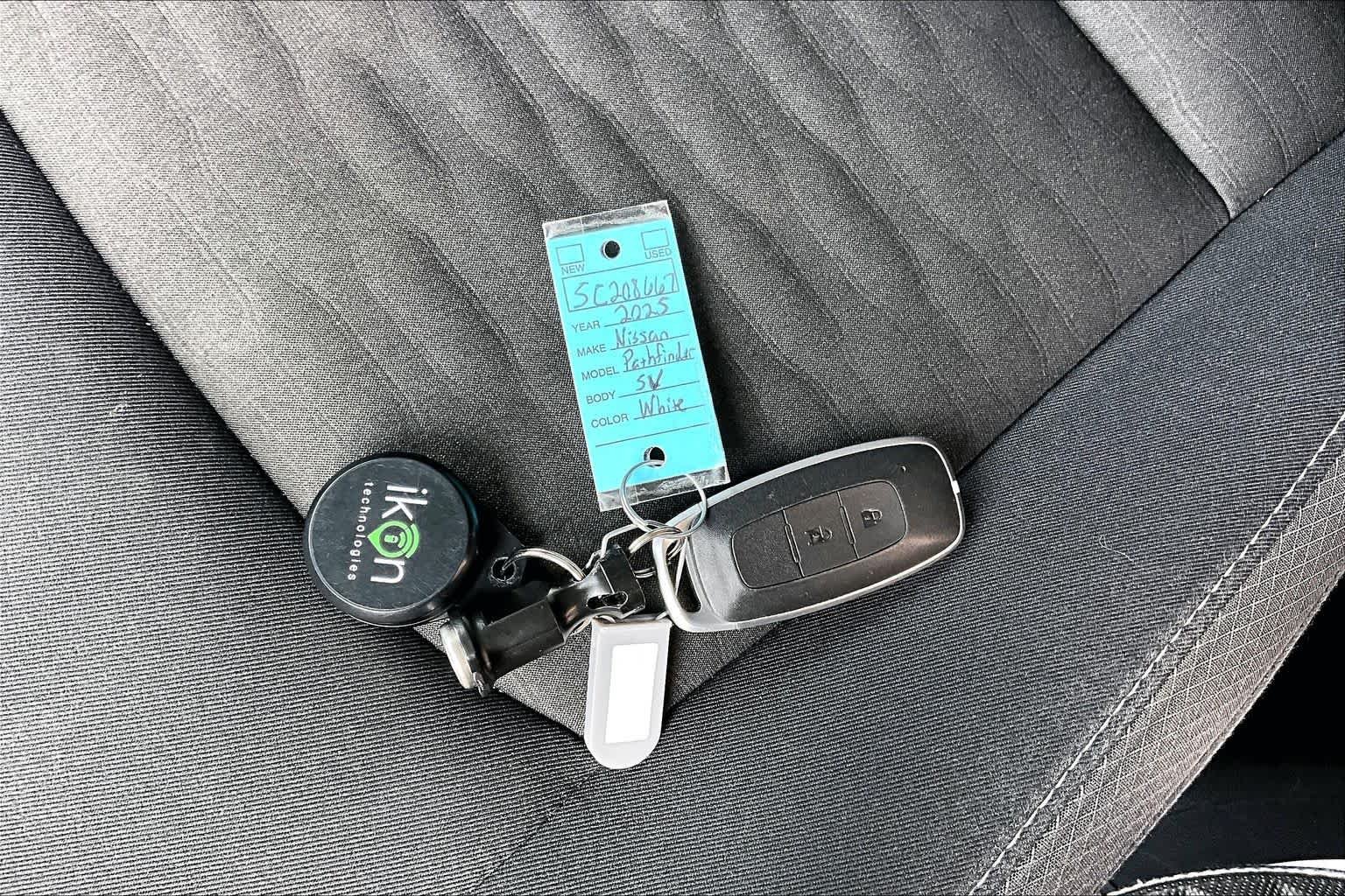 Used 2025 Glacier White Nissan SV image 15