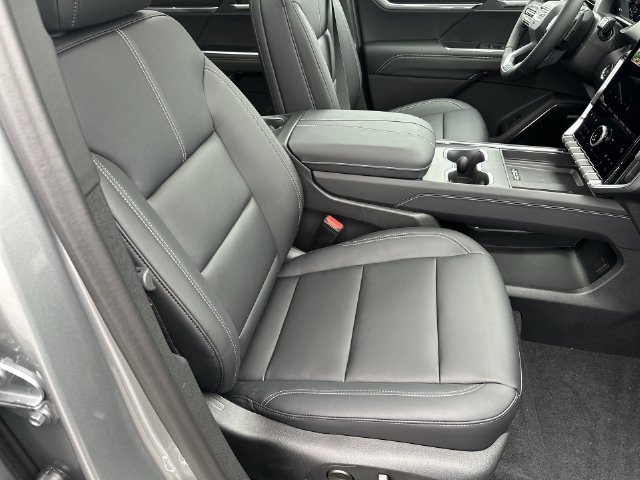 New 2027 Sterling Metallic GMC Elevation image 29