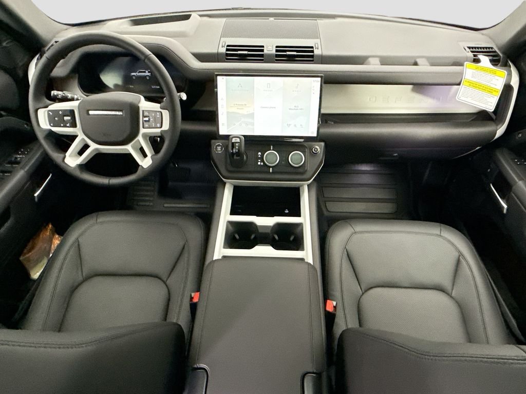 New 2026 Santorini Black Land Rover X-Dynamic SE image 13