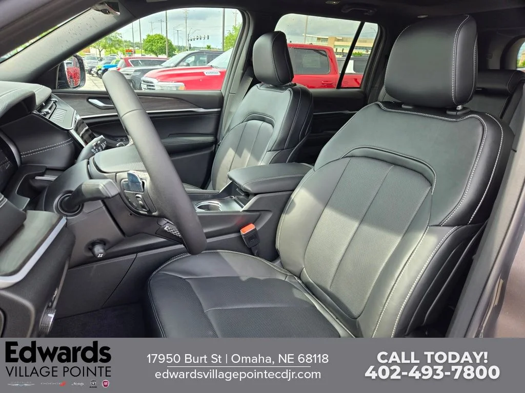 New 2026 Baltic Gray Metallic Clear-Coat Exterior Paint Jeep Limited Reserve image 14