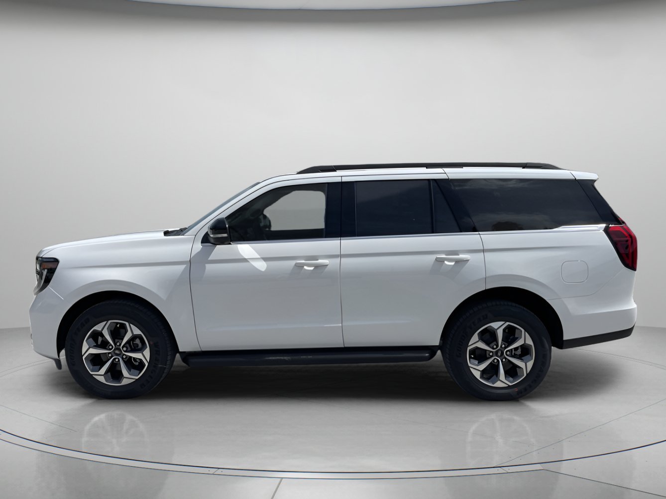 New 2027 Star White Metallic Tri-Coat Ford Active image 5