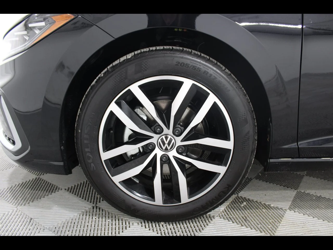 New 2026 Deep Black Pearl Volkswagen 1.5T SE image 33