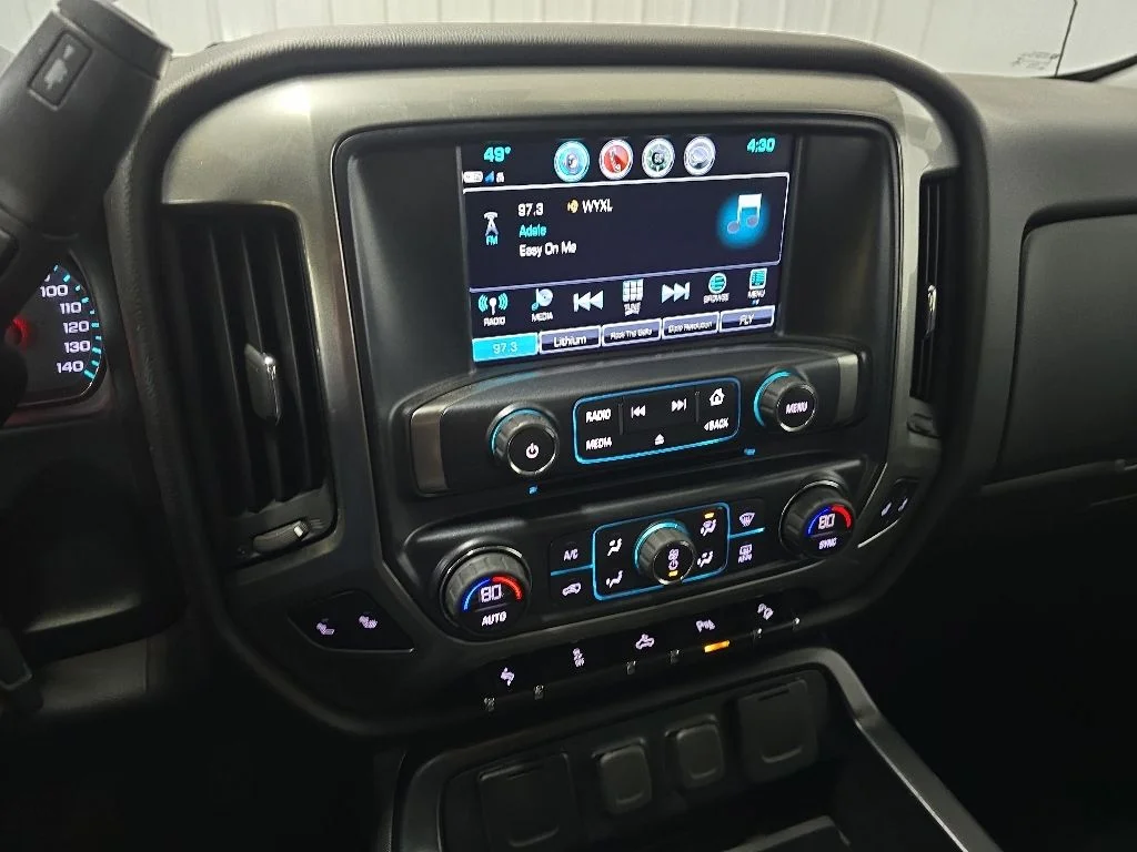 Used 2017 Silver Chevrolet LT image 27