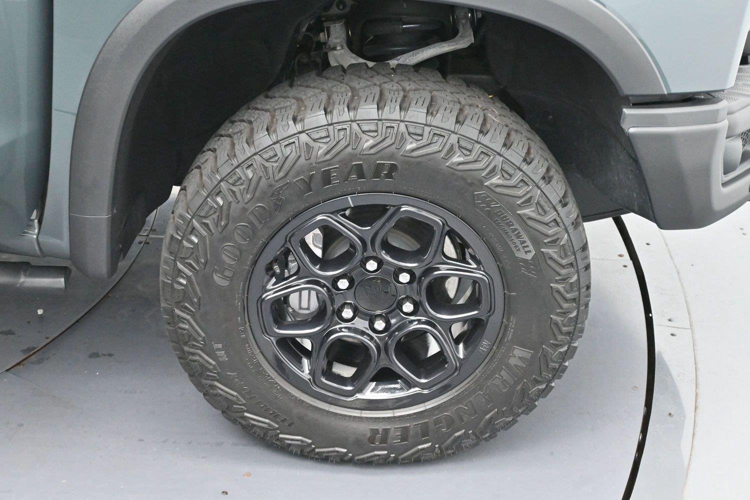 Used 2026 Cypress Gray Chevrolet ZR2 image 35