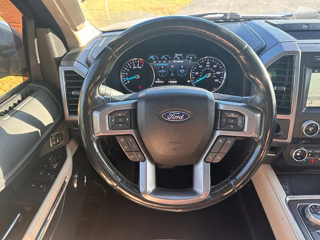 Used 2018 White Platinum Clearcoat Metallic Ford Platinum image 16