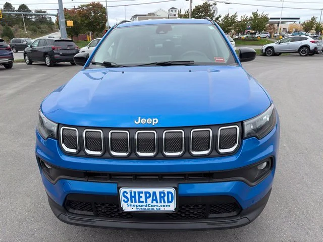 Used 2022 Blue Jeep Latitude image 2