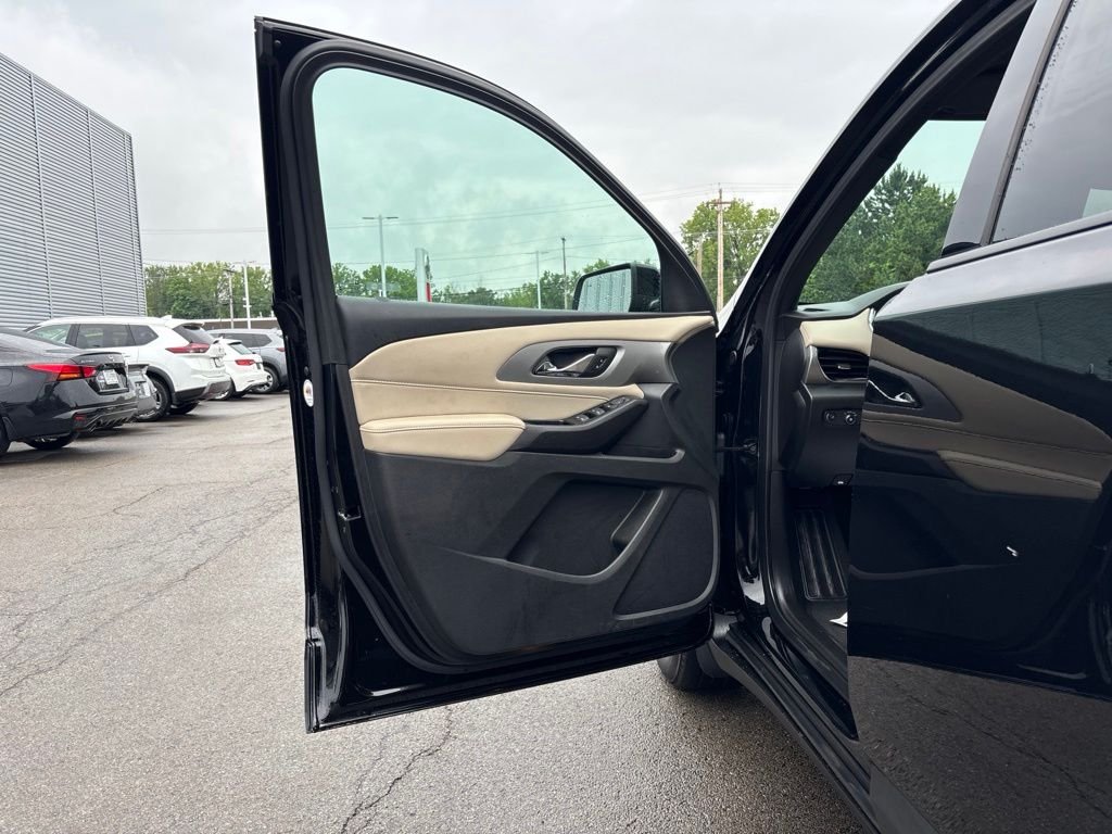 Used 2023 Black Chevrolet LS image 16