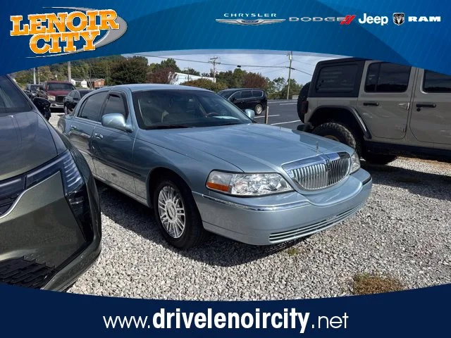 2008 Lincoln Town Car