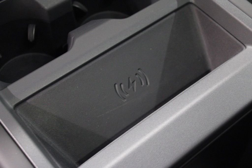 Used 2025 Black Land Rover S image 32