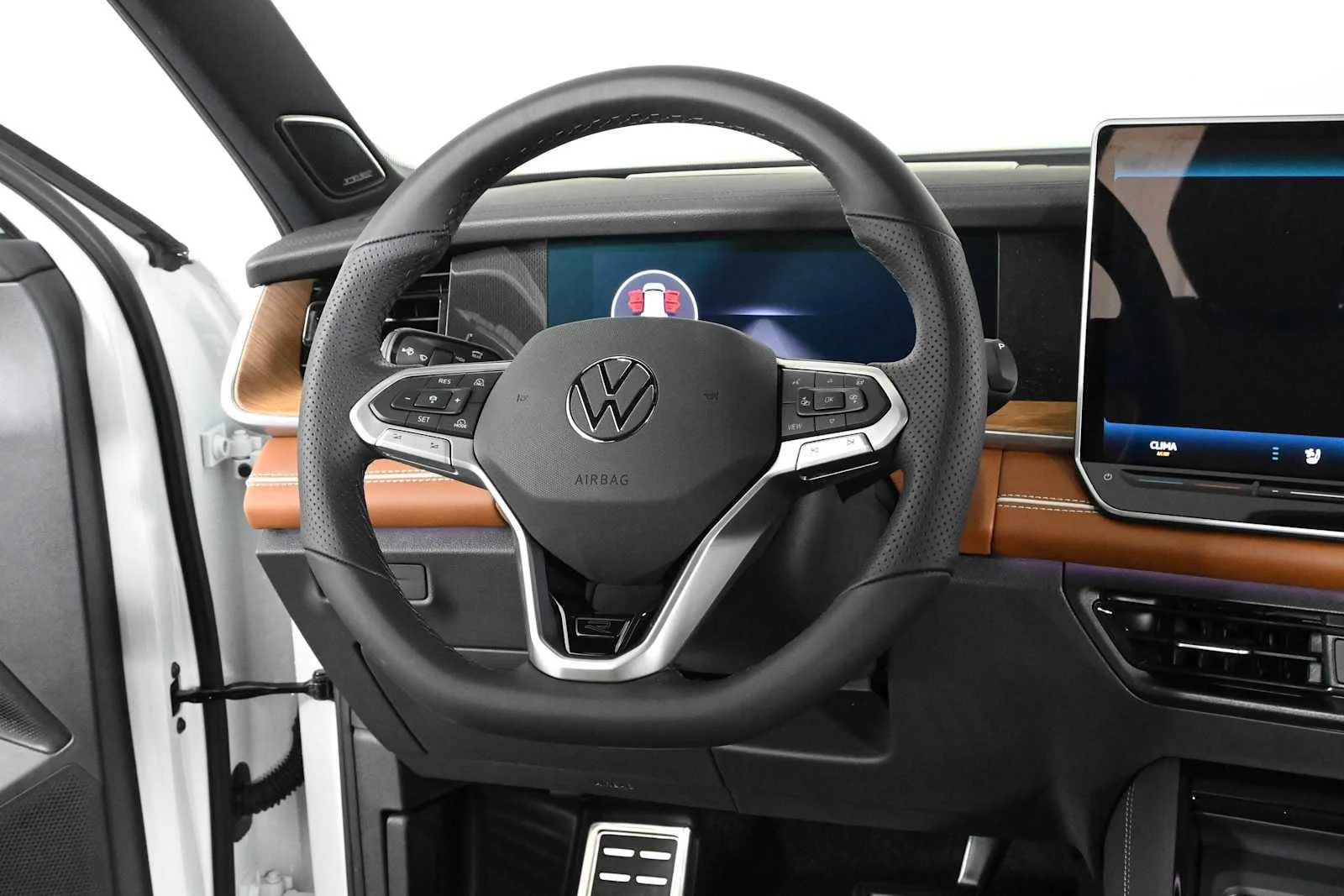 New 2026 Opal White Pearl Volkswagen SEL R-Line Turbo image 3