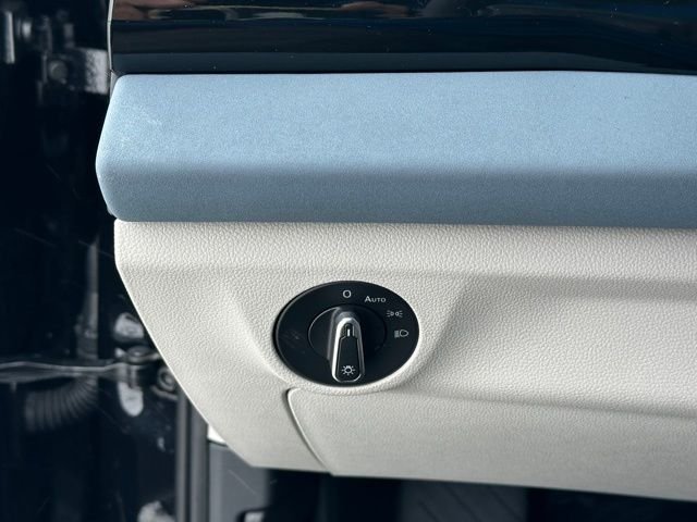 2025 Volkswagen Jetta SE - Photo 21