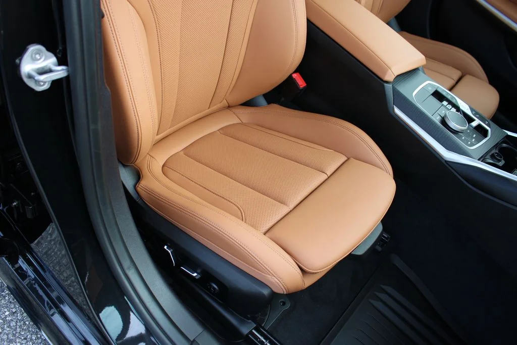 2026 BMW 3 Series 330i - Photo 25
