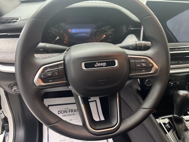 Used 2024 White Jeep Latitude image 16
