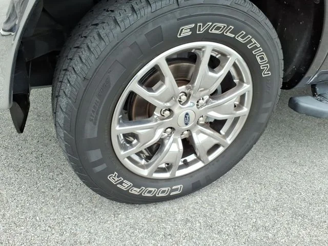 Used 2019 Black Ford Lariat image 6
