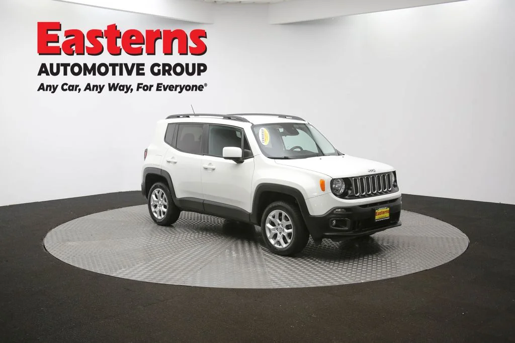Used 2017 White Jeep Latitude image 47