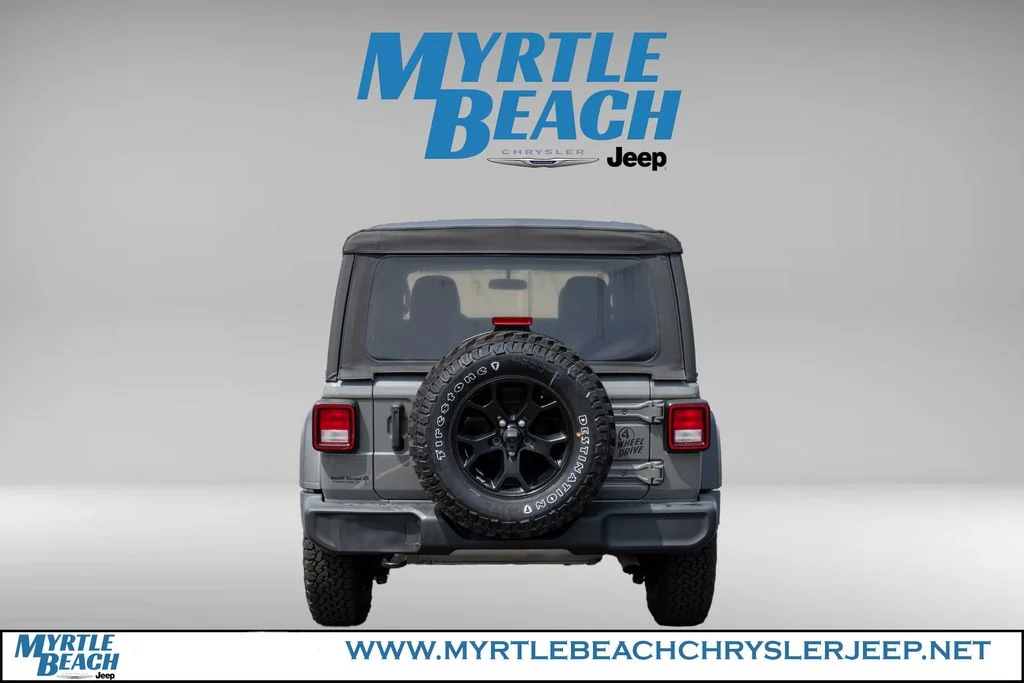 Certified Used 2022 Gray Clearcoat Jeep Unlimited Willys image 5