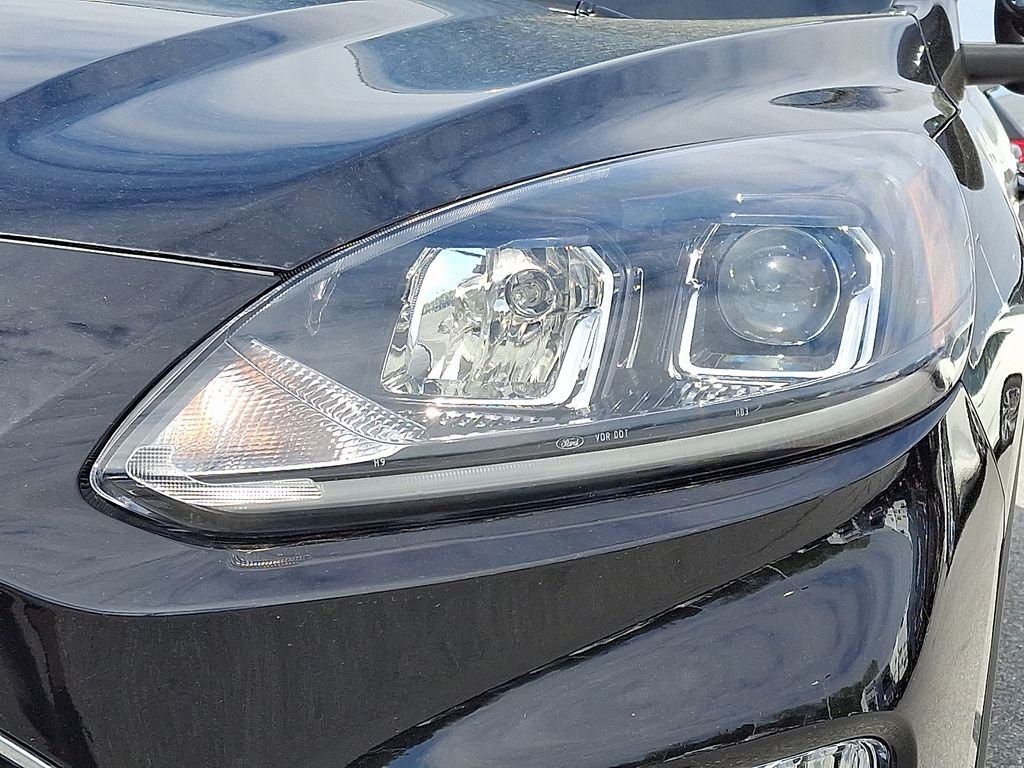 Used 2022 Black Ford SEL image 10
