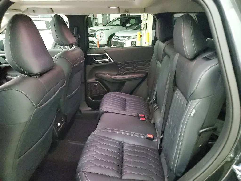 New 2026 Gray Mitsubishi SEL image 12