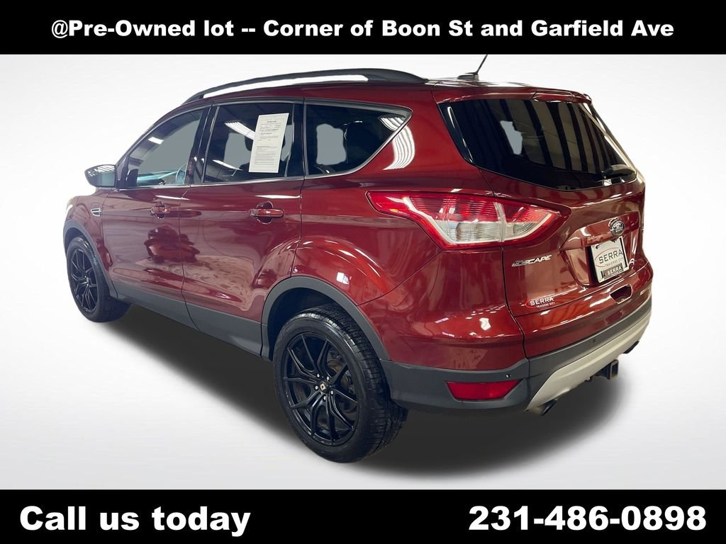 Used 2014 Orange Ford SE image 3