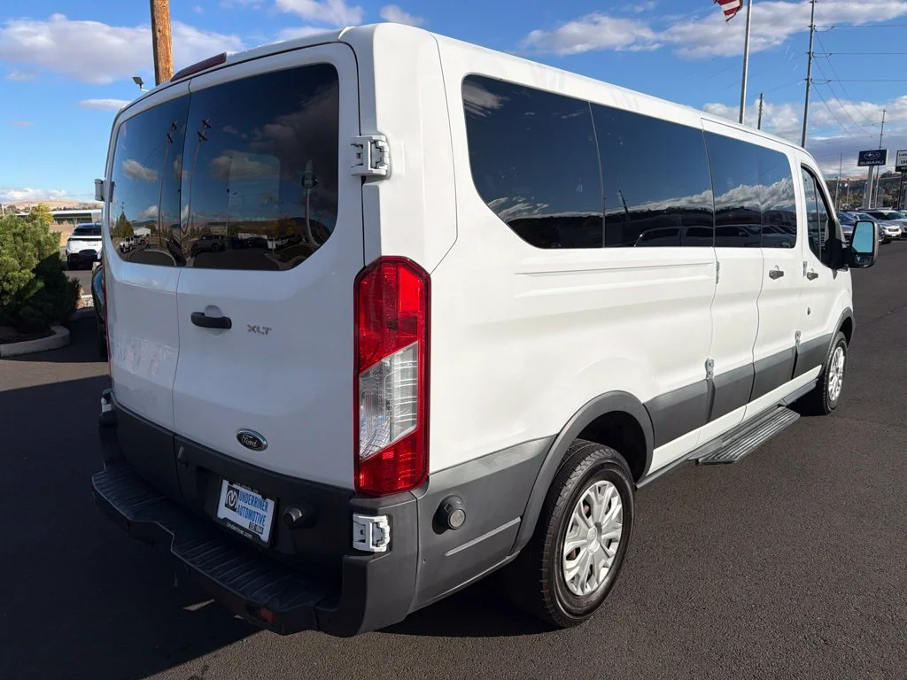Used 2015 White Ford XLT image 5