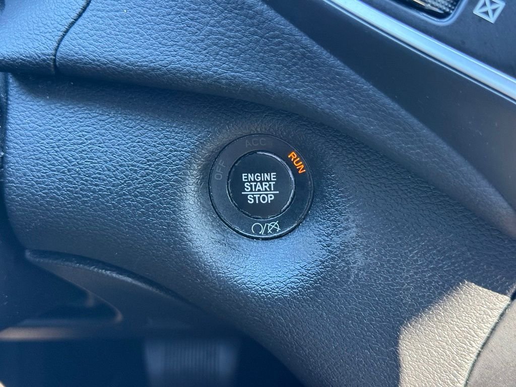 Used 2020 Red Jeep Latitude Plus image 32