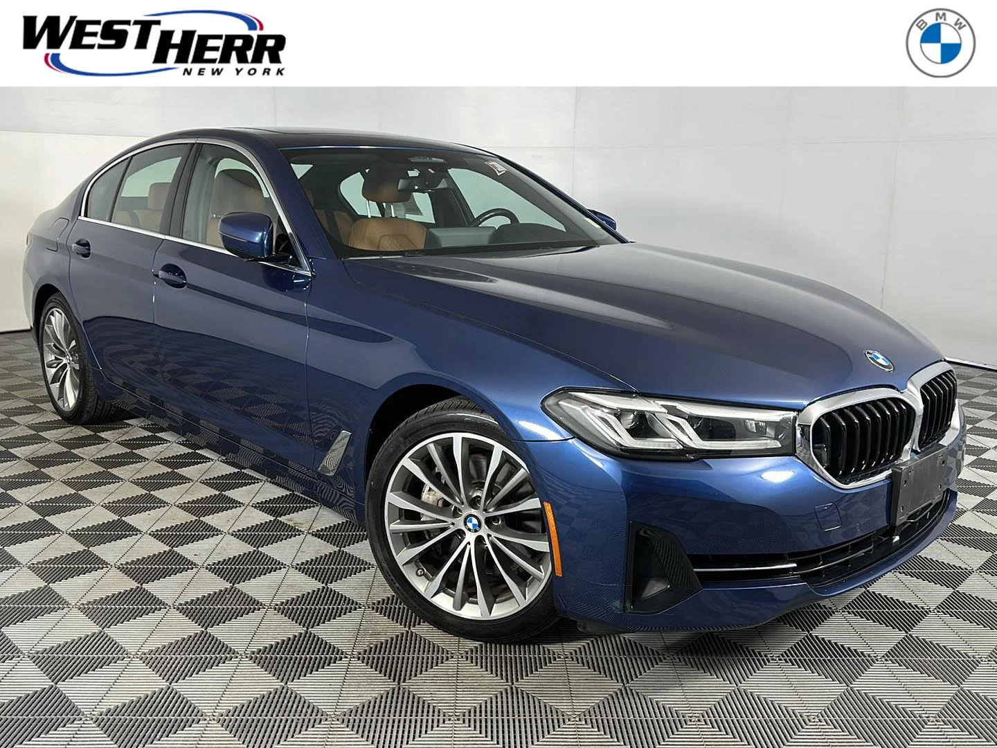 Used 2022 Phytonic Blue Metallic BMW 540i xDrive image 1