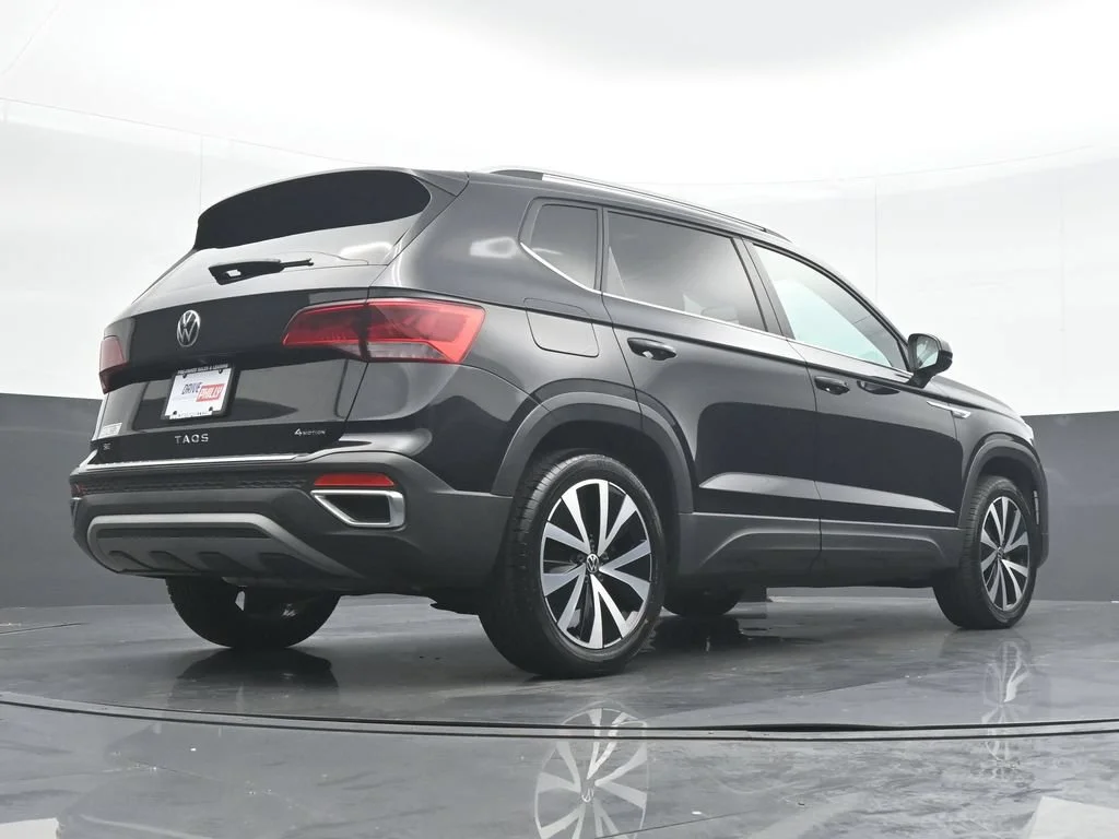 Used 2022 Black Volkswagen 1.5T SE image 30