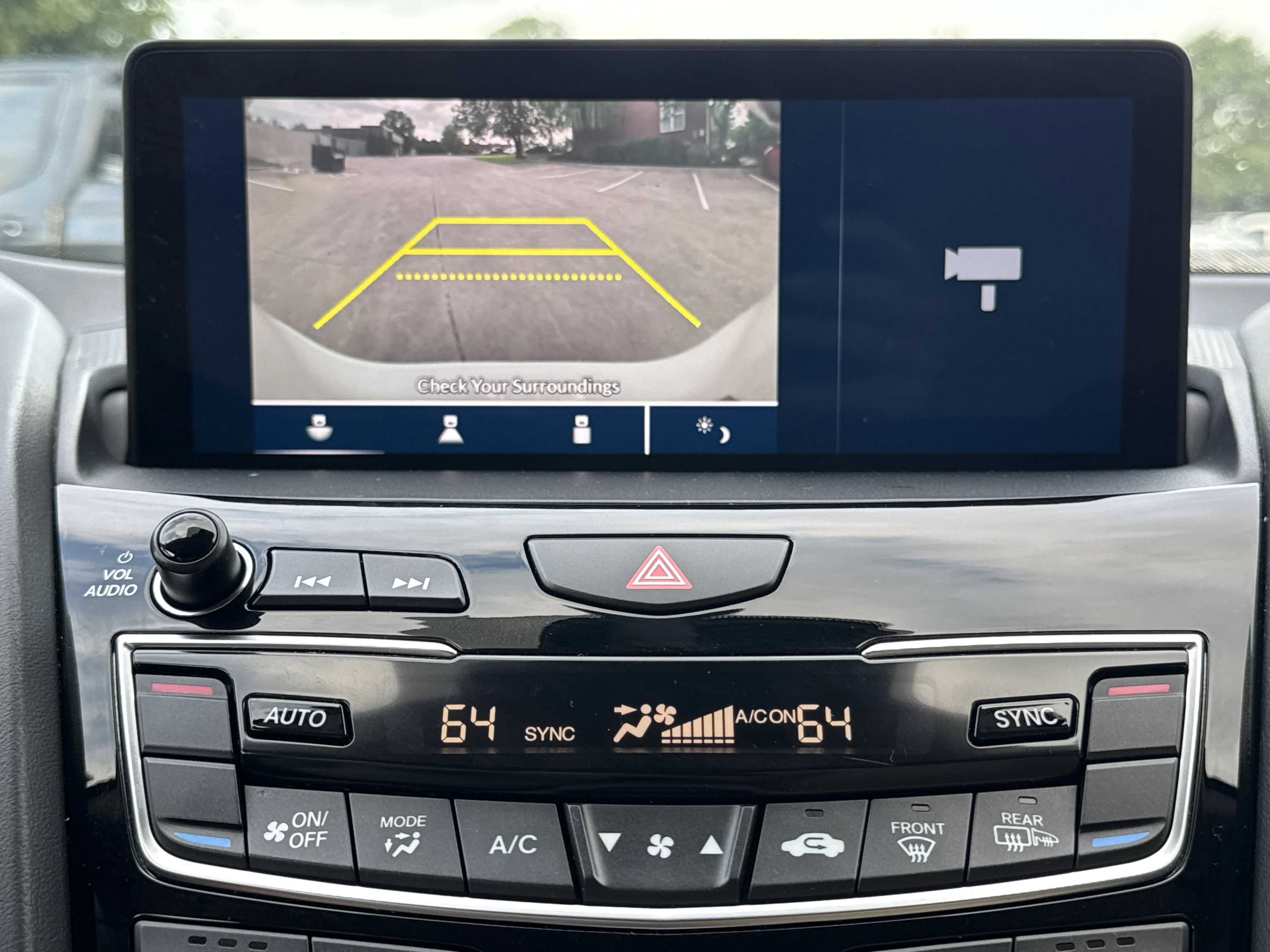 Used 2019 White Diamond Pearl Acura  image 5