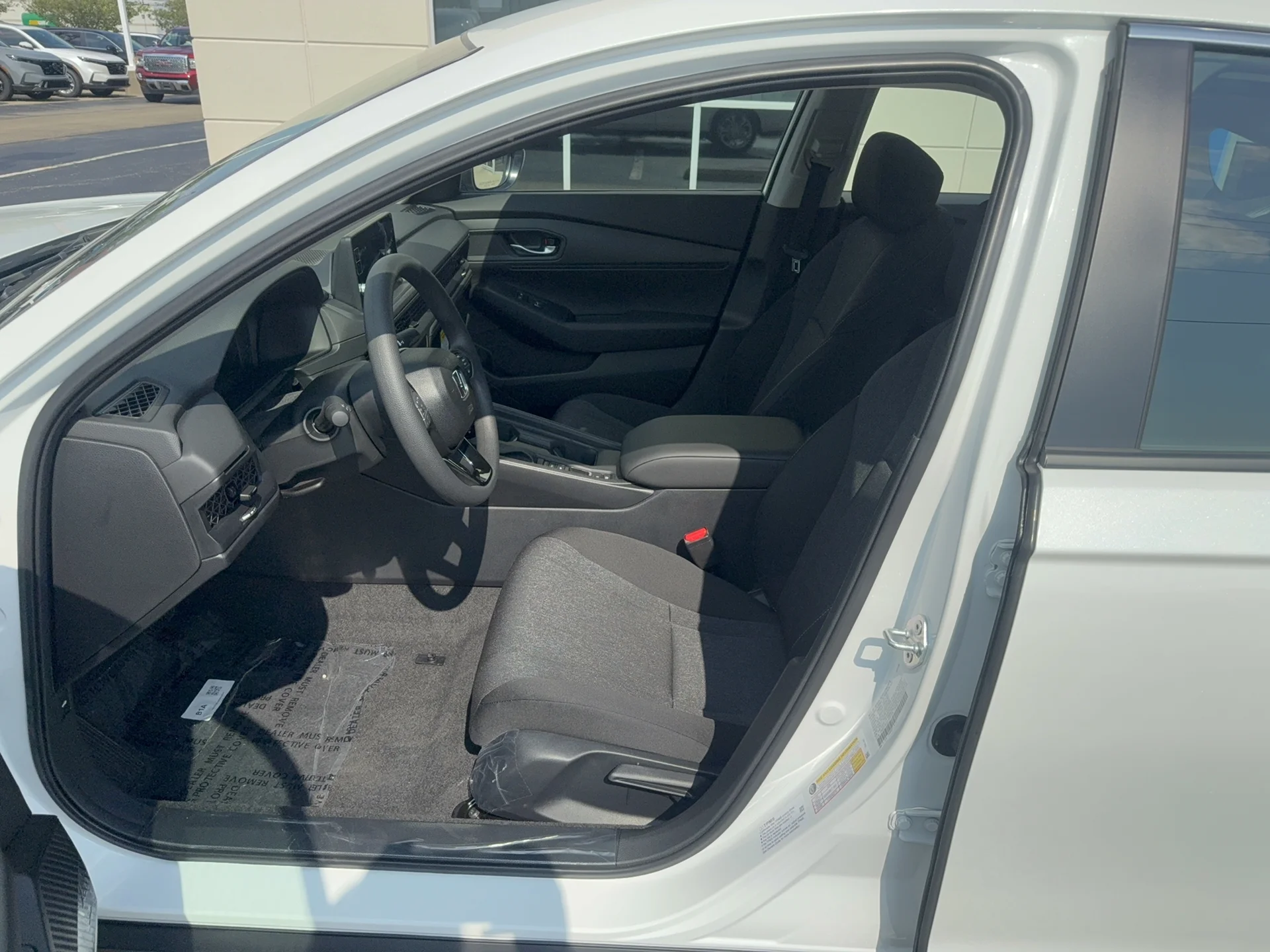 New 2026 Platinum White Pearl Honda LX image 10