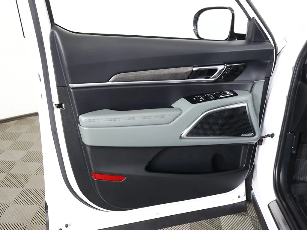 Used 2024 White Kia SX-Prestige X-Line image 28