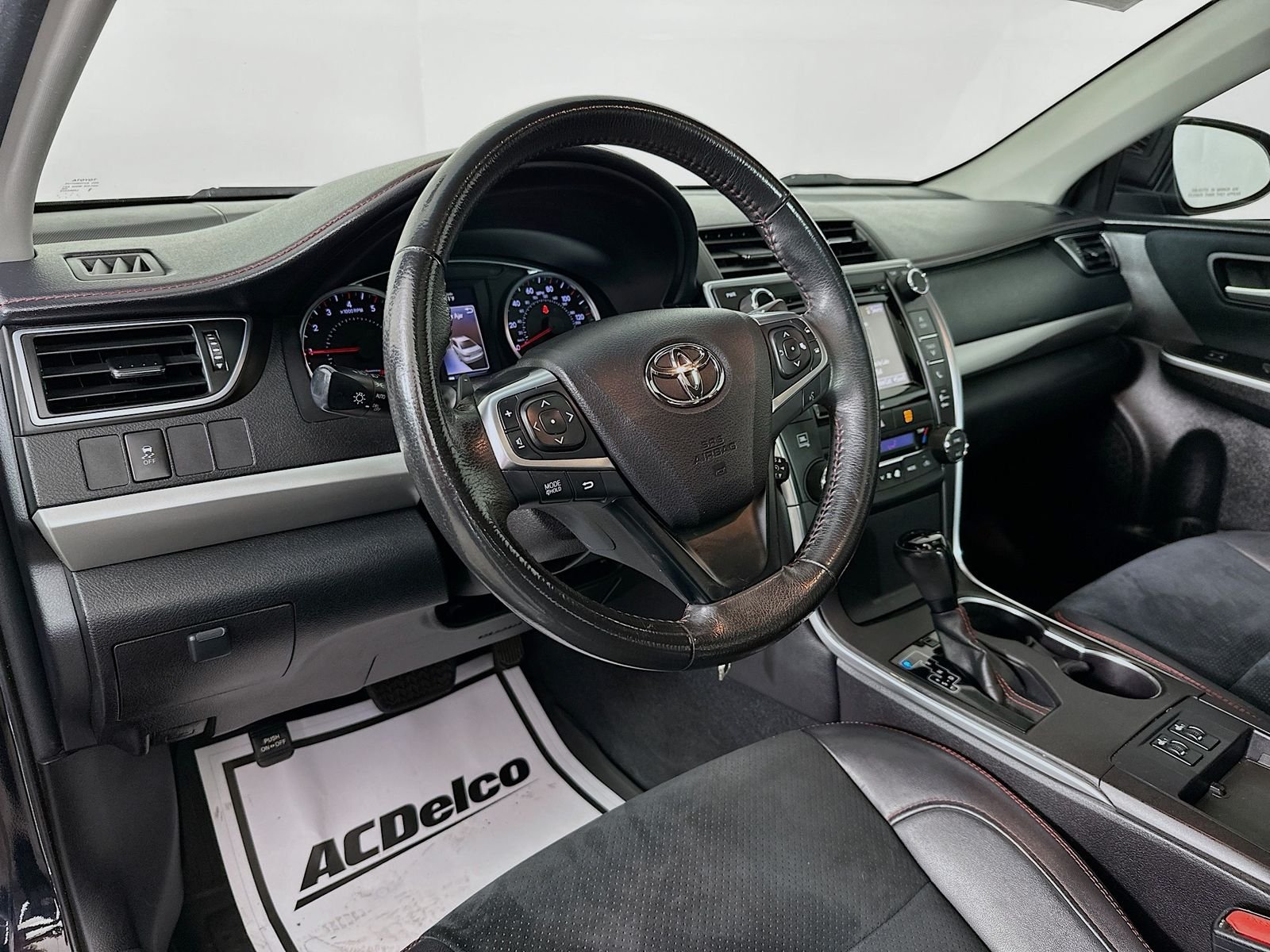 Used 2017 Midnight Black Metallic Toyota XSE image 10