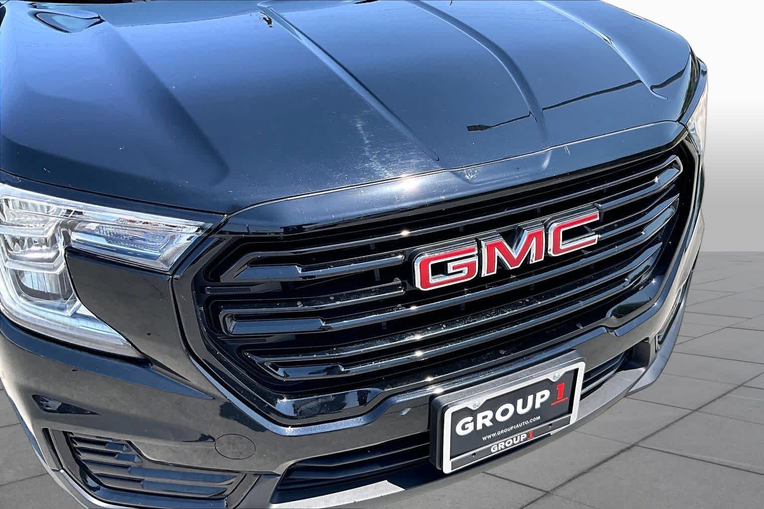 Used 2024 Ebony Twilight Metallic GMC SLE image 30