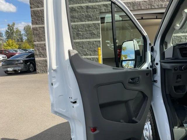 New 2025 Oxford White Ford Base image 12