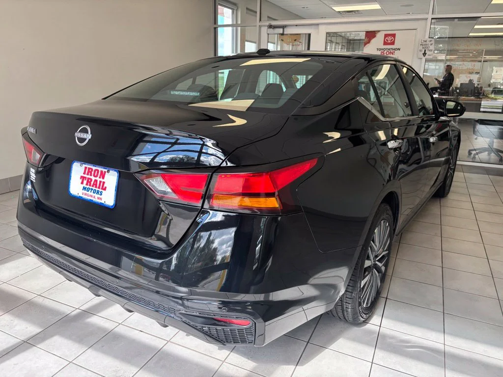 2025 Nissan Altima SV - Photo 25
