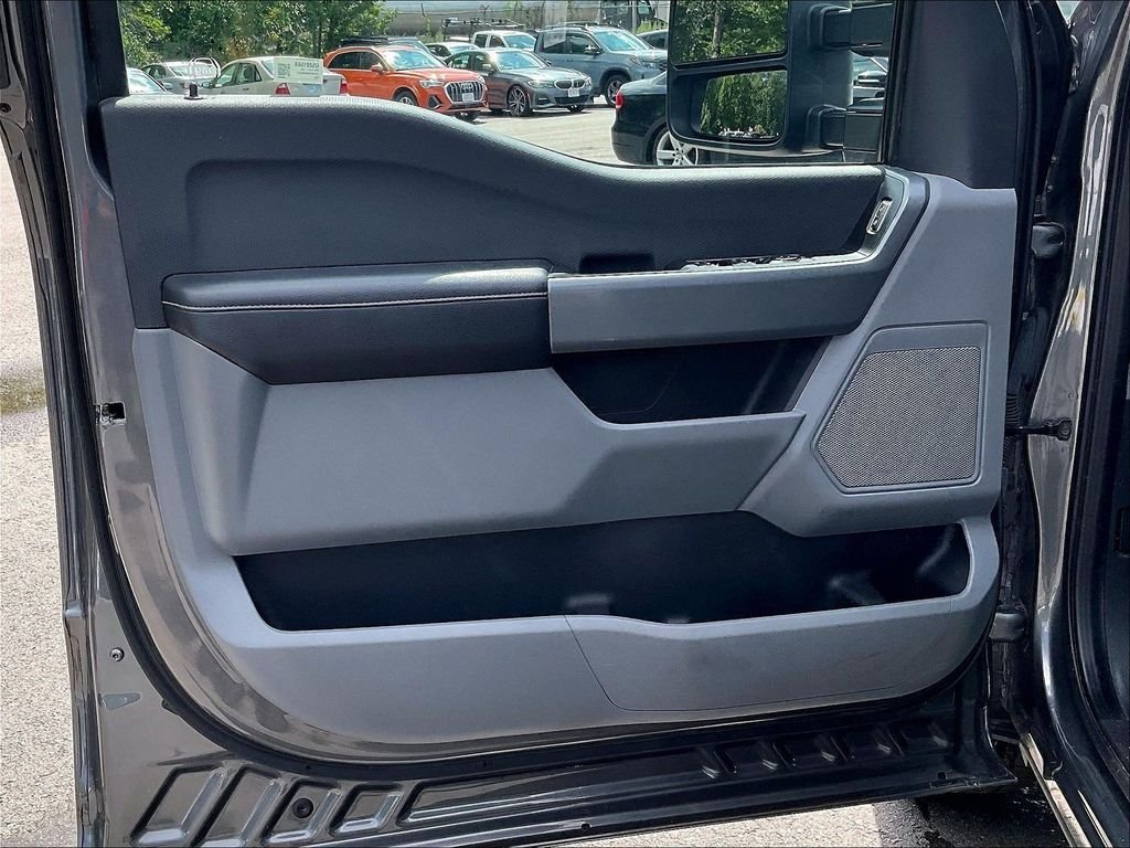 Used 2022 Gray Ford XLT image 9