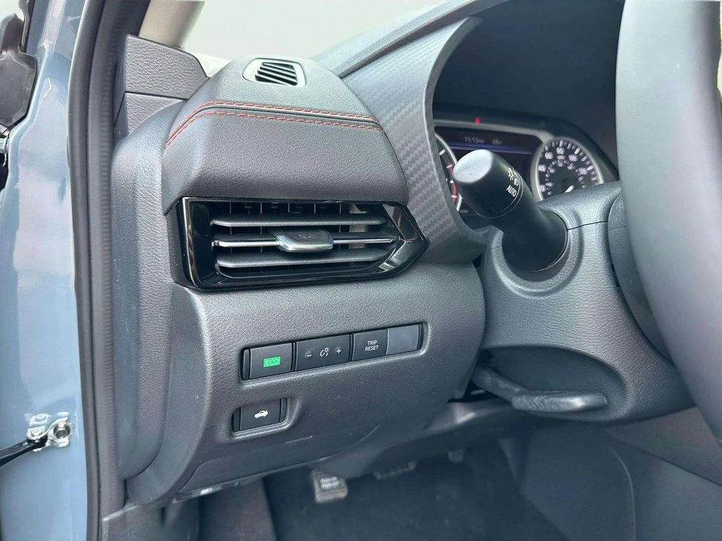 2025 Nissan Sentra SR - Photo 26
