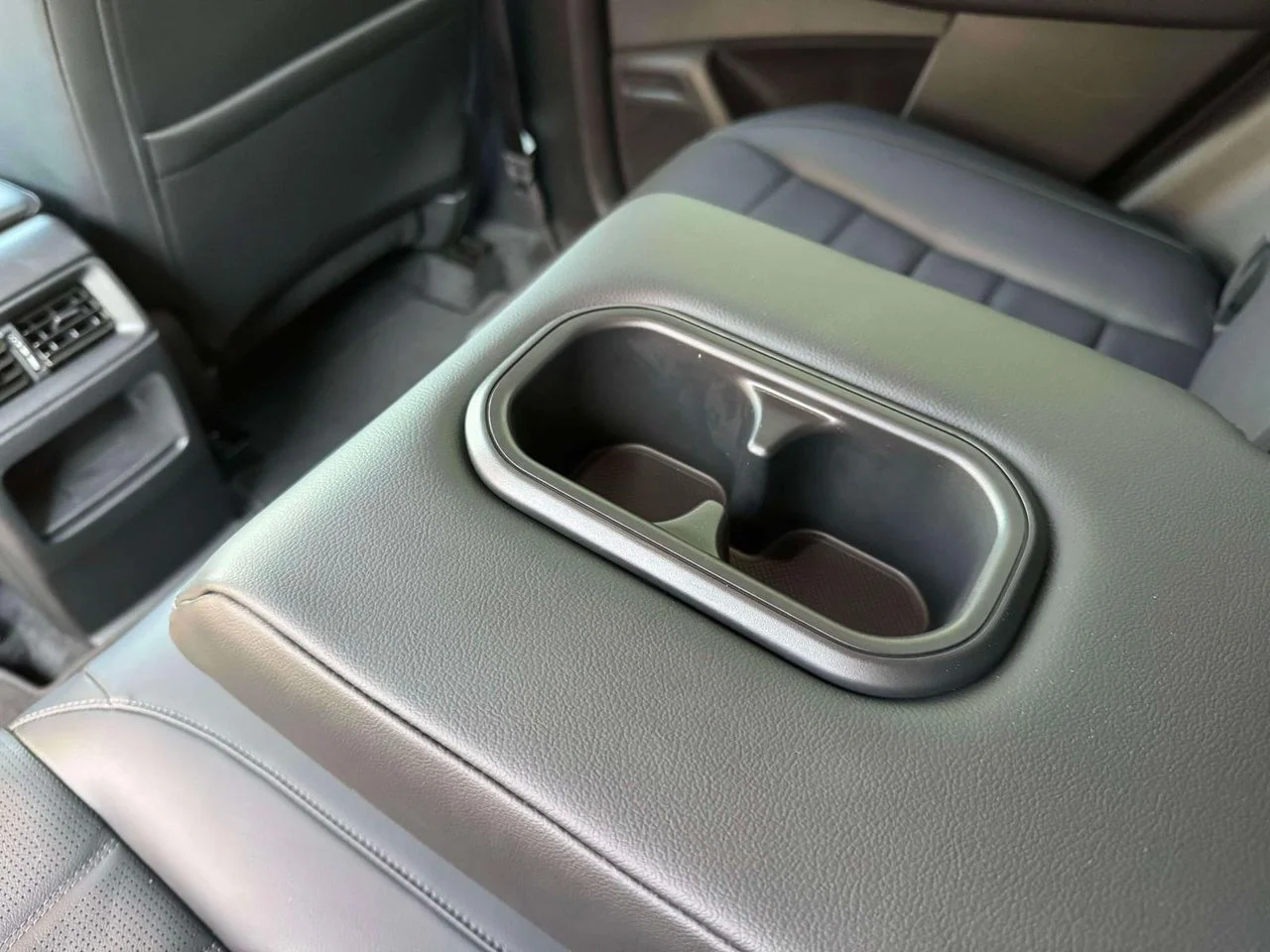 Used 2023 Gray Honda EX-L image 17