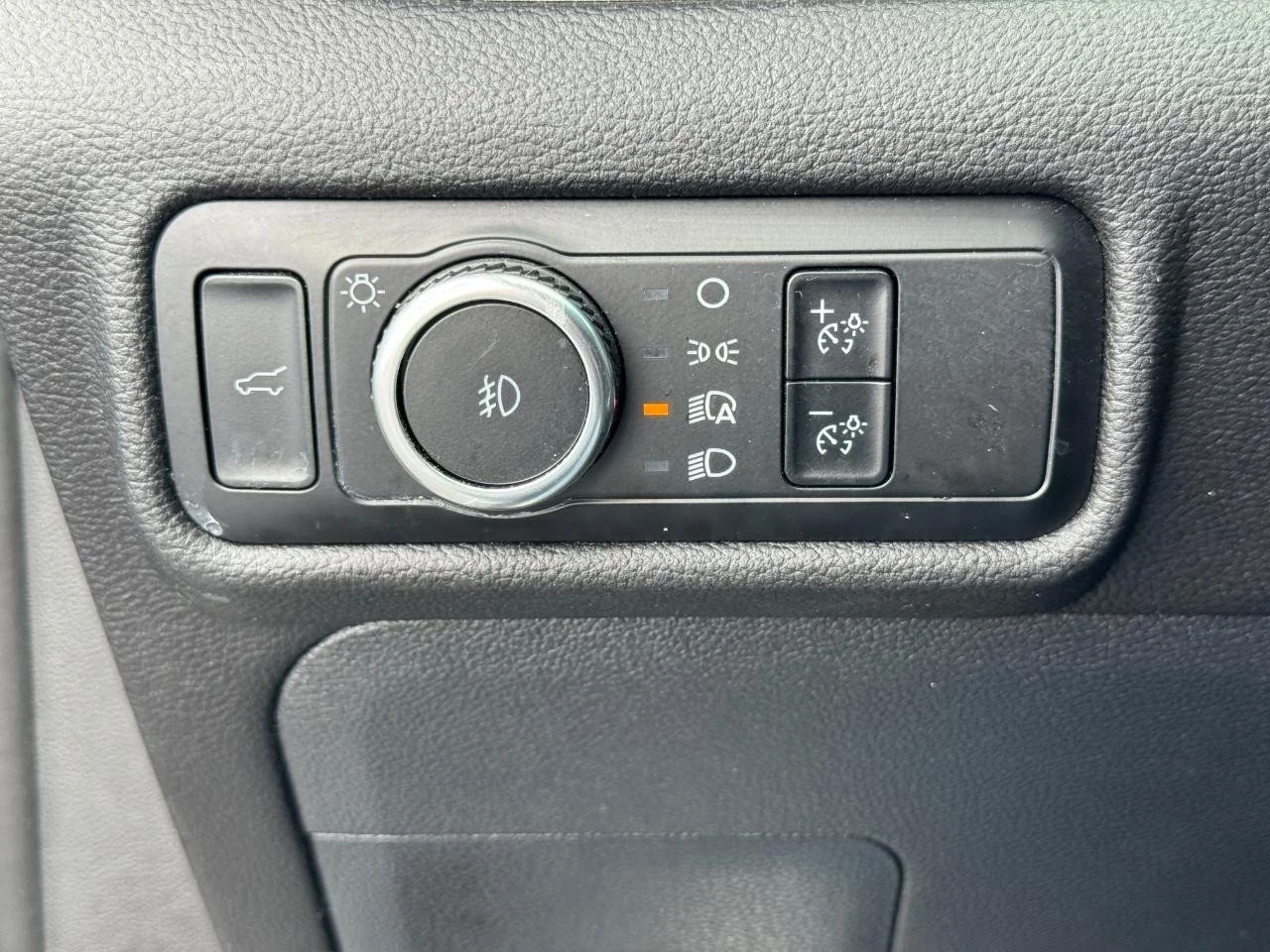 Used 2023 Iconic Silver Ford XLT image 23
