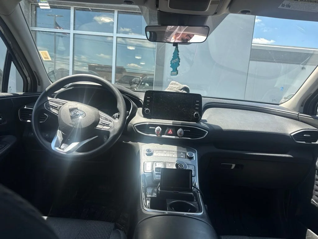 Certified Used 2021 Gray Hyundai SE image 4