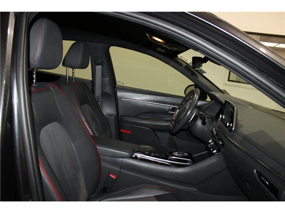 Used 2021 Portofino Gray Hyundai SEL Plus image 23