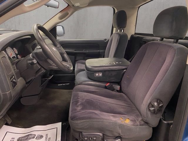 Used 2005 Blue Dodge SLT image 5