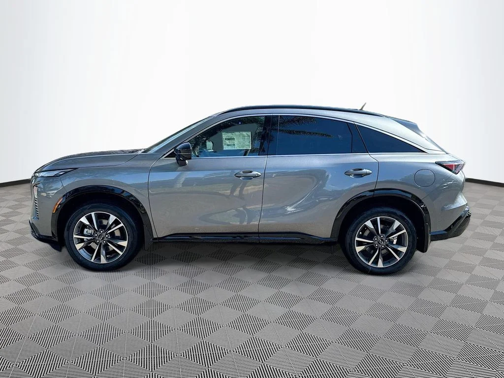 New 2027 GRAPHITE SHADOW INFINITI Luxe AWD image 8