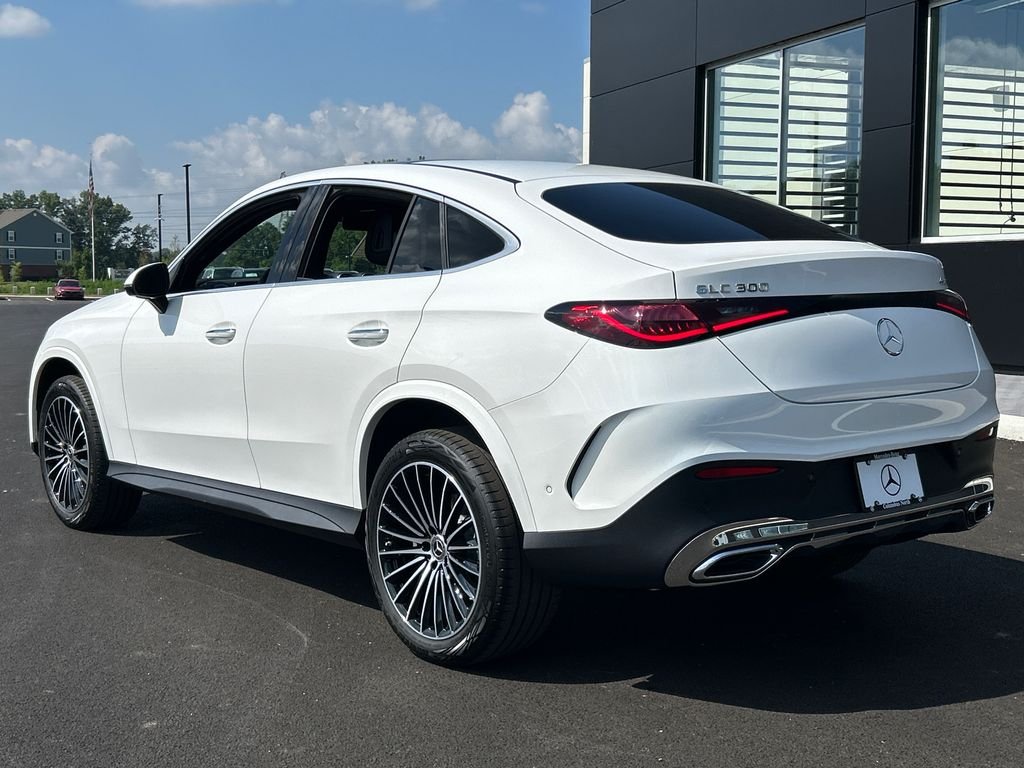New 2026 Polar White Mercedes-Benz GLC300 image 5