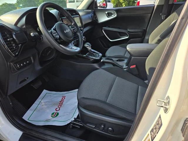 Used 2023 White Kia S image 10