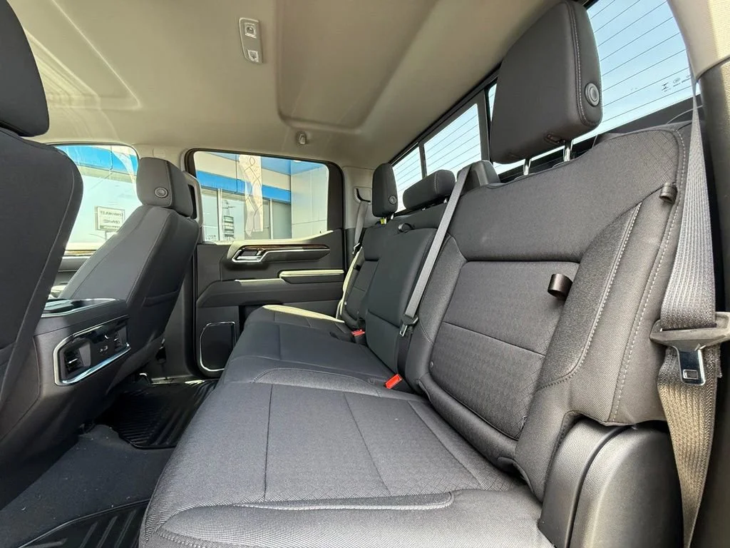 New 2026 Sterling Metallic GMC Elevation image 35