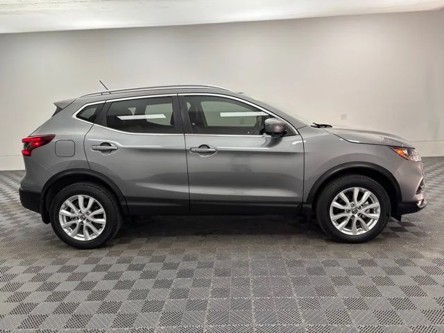 Used 2022 Gun Metallic Nissan SV image 6