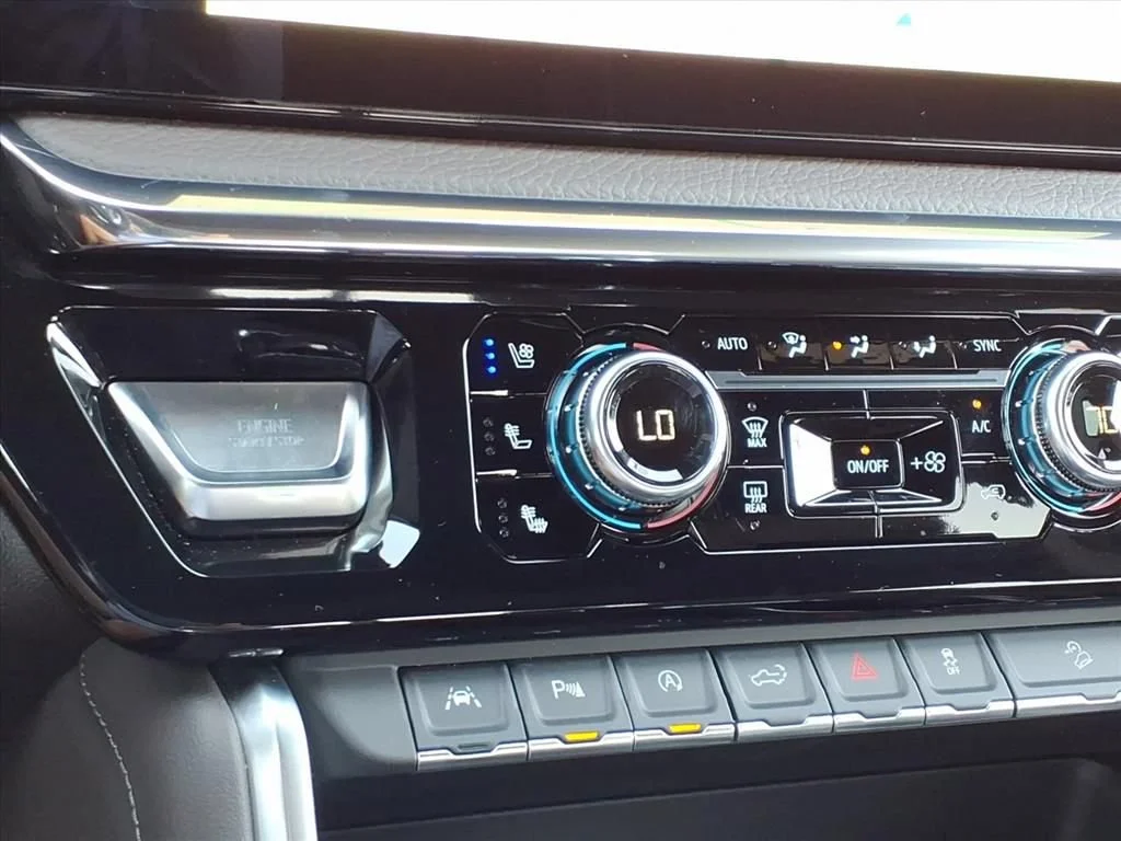 Used 2025 Onyx Black GMC Denali image 12